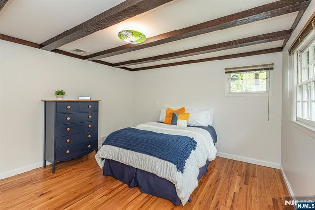 5 Robin Hill Road, North Caldwell, NJ 07006