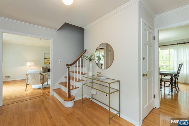 5 Robin Hill Road, North Caldwell, NJ 07006