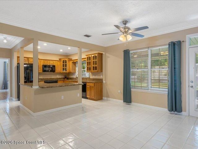 578 Lake Ashley Circle, West Melbourne, FL 32904