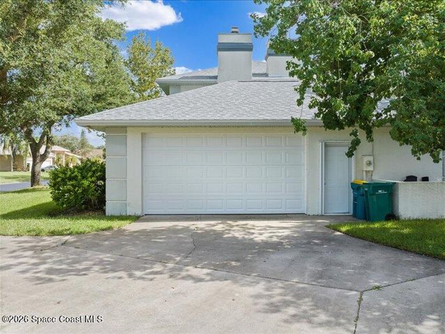 578 Lake Ashley Circle, West Melbourne, FL 32904