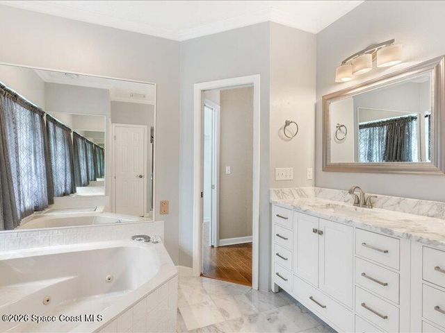 578 Lake Ashley Circle, West Melbourne, FL 32904