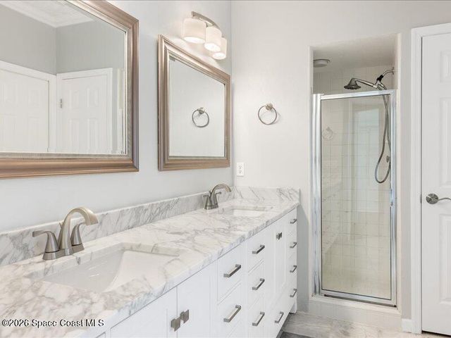 578 Lake Ashley Circle, West Melbourne, FL 32904