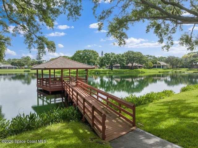 578 Lake Ashley Circle, West Melbourne, FL 32904