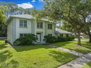 578 Lake Ashley Circle, West Melbourne, FL 32904