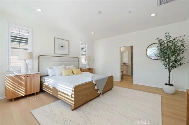 141 Fieldwood, Irvine, CA 92618