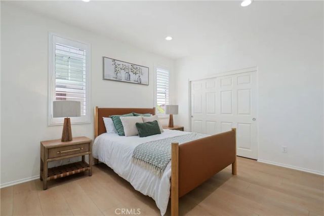 141 Fieldwood, Irvine, CA 92618