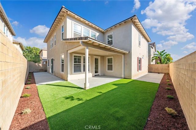 141 Fieldwood, Irvine, CA 92618