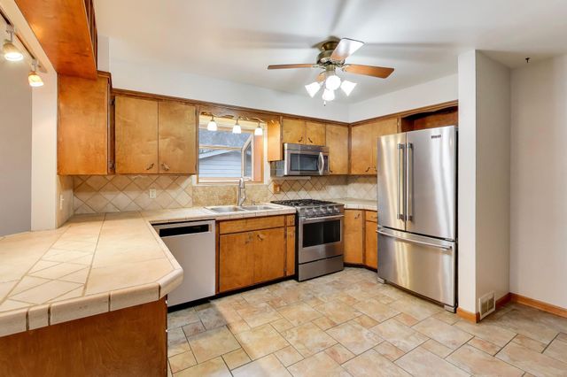 4749 S Cedar Trail, Stevensville, MI 49127