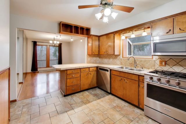 4749 S Cedar Trail, Stevensville, MI 49127