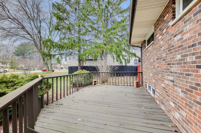 4749 S Cedar Trail, Stevensville, MI 49127