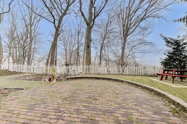 4749 S Cedar Trail, Stevensville, MI 49127