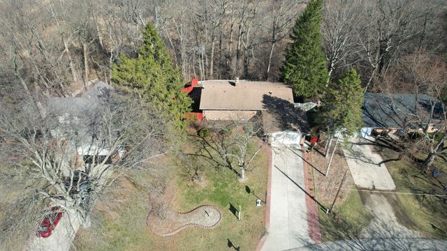 4749 S Cedar Trail, Stevensville, MI 49127
