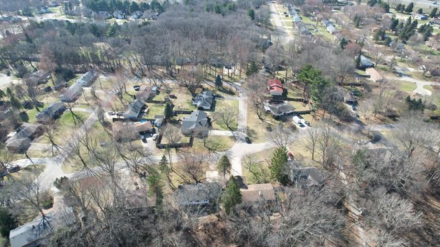 4749 S Cedar Trail, Stevensville, MI 49127