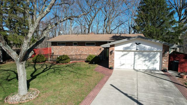 4749 S Cedar Trail, Stevensville, MI 49127