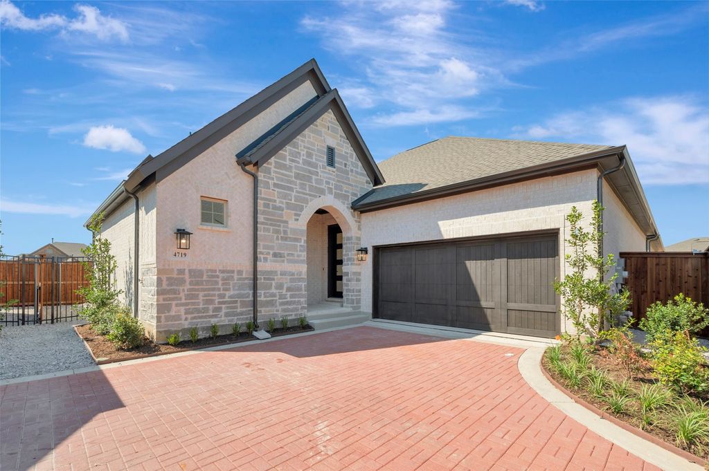 4719 Boyds Branch Drive, Arlington, TX 76005 — exterior