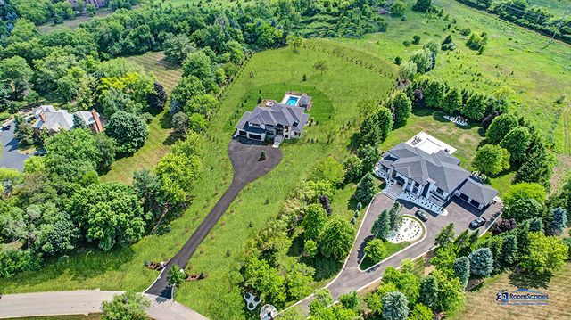 25 Rolling Hills Drive, Barrington, IL 60010