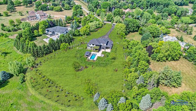 25 Rolling Hills Drive, Barrington, IL 60010
