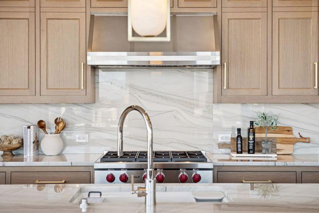 1111 W River Parkway 34A, Minneapolis, MN 55415