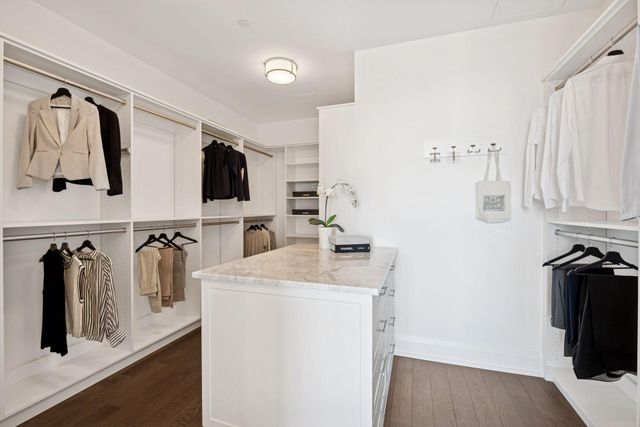 1111 W River Parkway 34A, Minneapolis, MN 55415