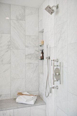 1111 W River Parkway 34A, Minneapolis, MN 55415