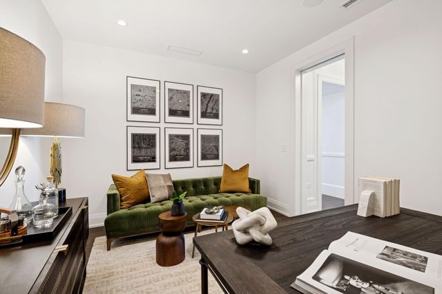 1111 W River Parkway 34A, Minneapolis, MN 55415