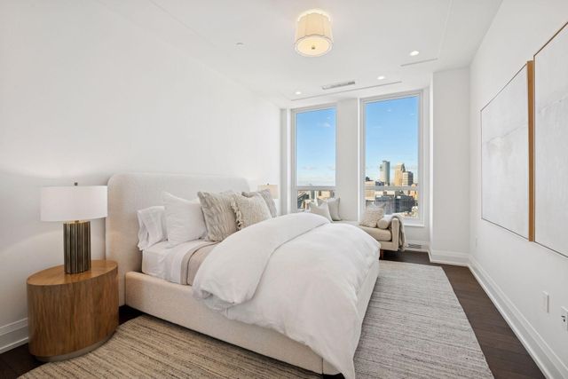 1111 W River Parkway 34A, Minneapolis, MN 55415