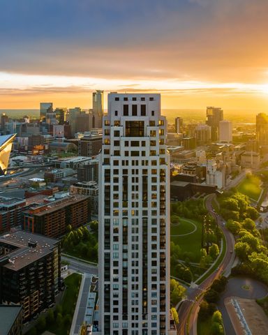 1111 W River Parkway 34A, Minneapolis, MN 55415