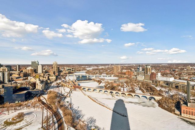 1111 W River Parkway 34A, Minneapolis, MN 55415