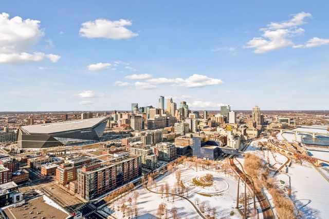 1111 W River Parkway 34A, Minneapolis, MN 55415