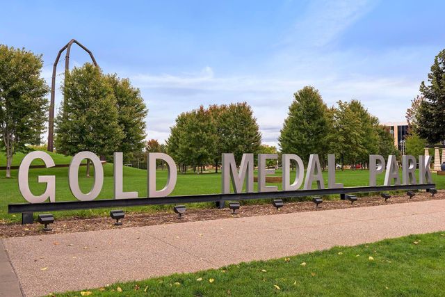 1111 W River Parkway 34A, Minneapolis, MN 55415