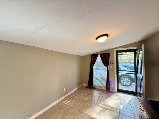 509 Sherman Street, Winnsboro, TX 75494