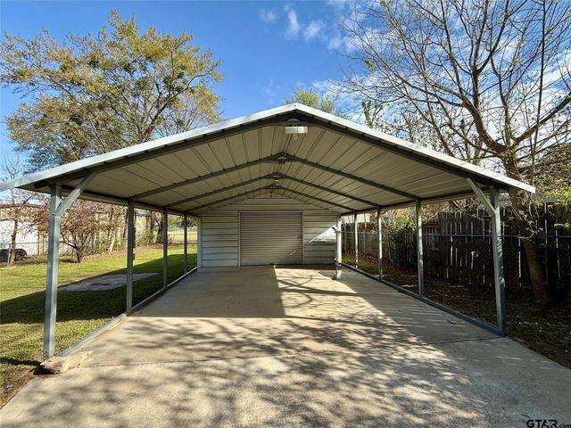 509 Sherman Street, Winnsboro, TX 75494