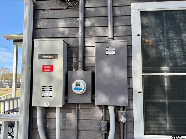 509 Sherman Street, Winnsboro, TX 75494