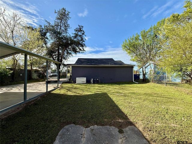 509 Sherman Street, Winnsboro, TX 75494