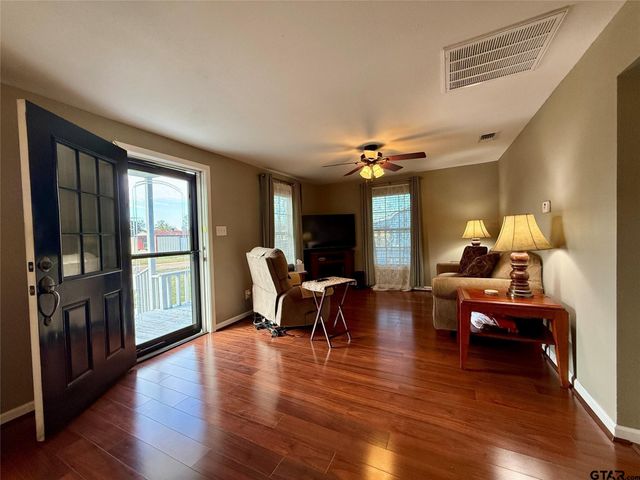 509 Sherman Street, Winnsboro, TX 75494