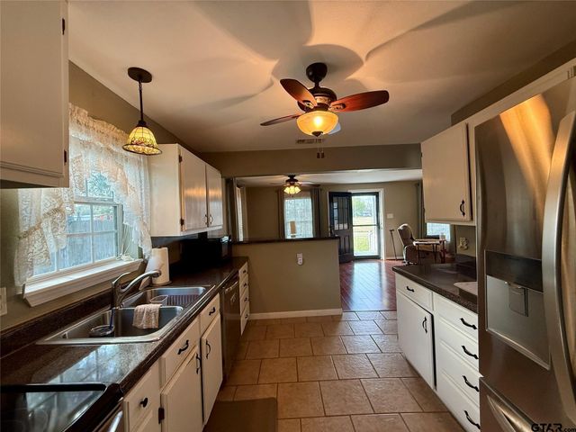 509 Sherman Street, Winnsboro, TX 75494