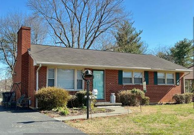 2409 Rollingwood DR, Salem, VA 24153