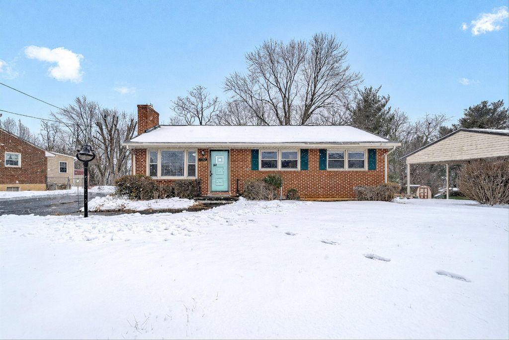 2409 Rollingwood DR, Salem, VA 24153