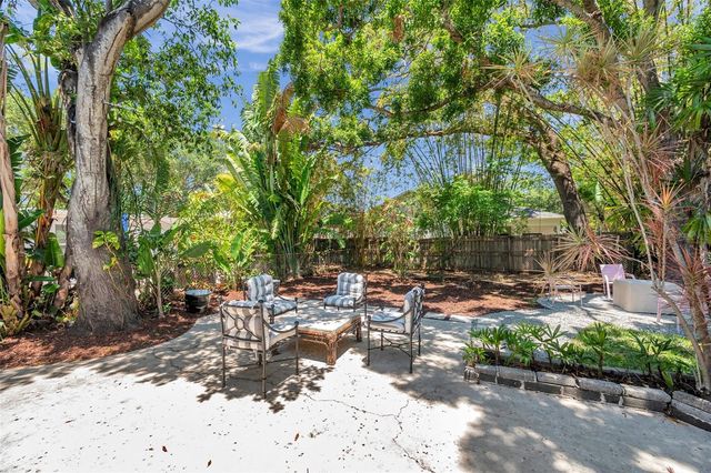 4019 W BAY TO BAY BOULEVARD, Tampa, FL 33629