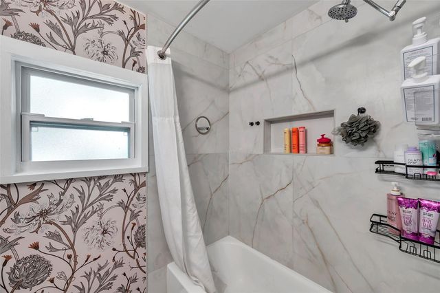 4019 W BAY TO BAY BOULEVARD, Tampa, FL 33629