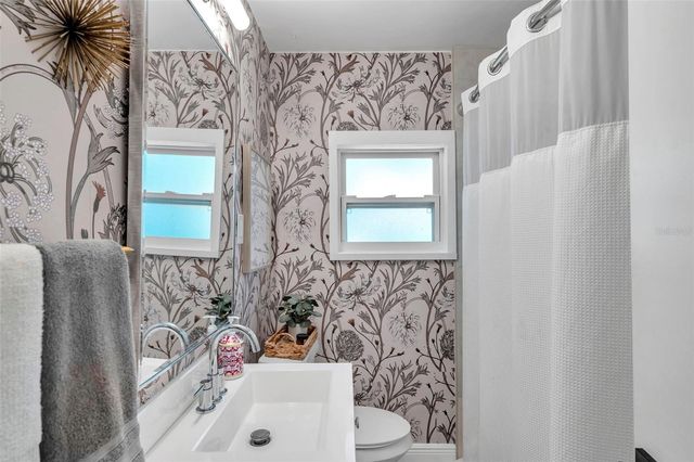 4019 W BAY TO BAY BOULEVARD, Tampa, FL 33629