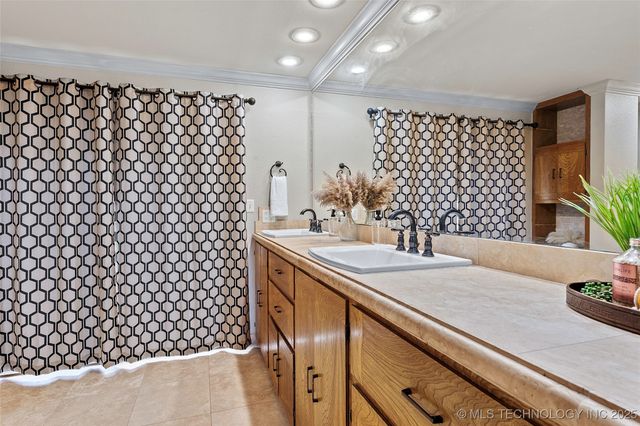 141 G Street SW, Ardmore, OK 73401