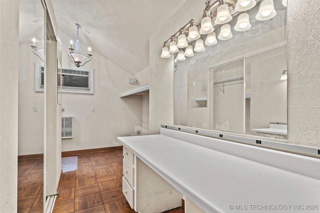 141 G Street SW, Ardmore, OK 73401