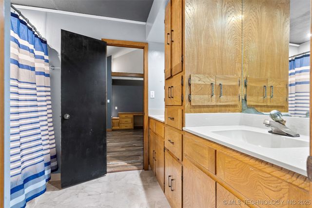 141 G Street SW, Ardmore, OK 73401