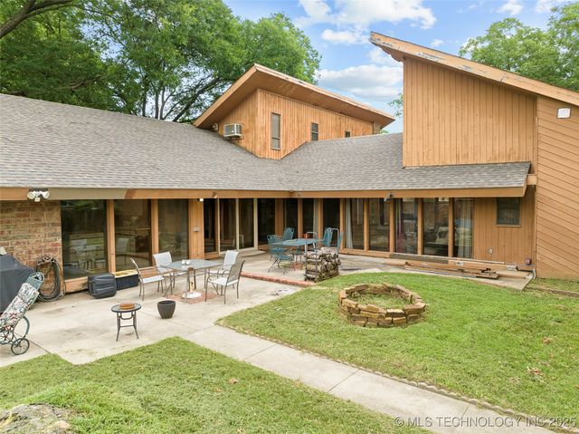 141 G Street SW, Ardmore, OK 73401