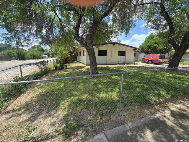 5166 VILLAGE GLN, San Antonio, TX 78218