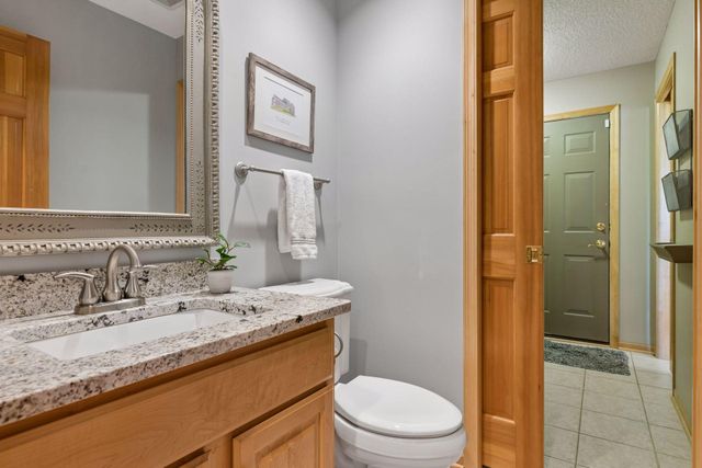 8975 Deer Run Drive, Victoria, MN 55386