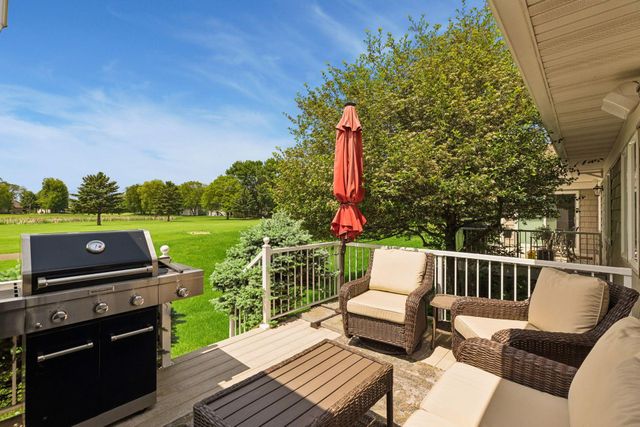 8975 Deer Run Drive, Victoria, MN 55386