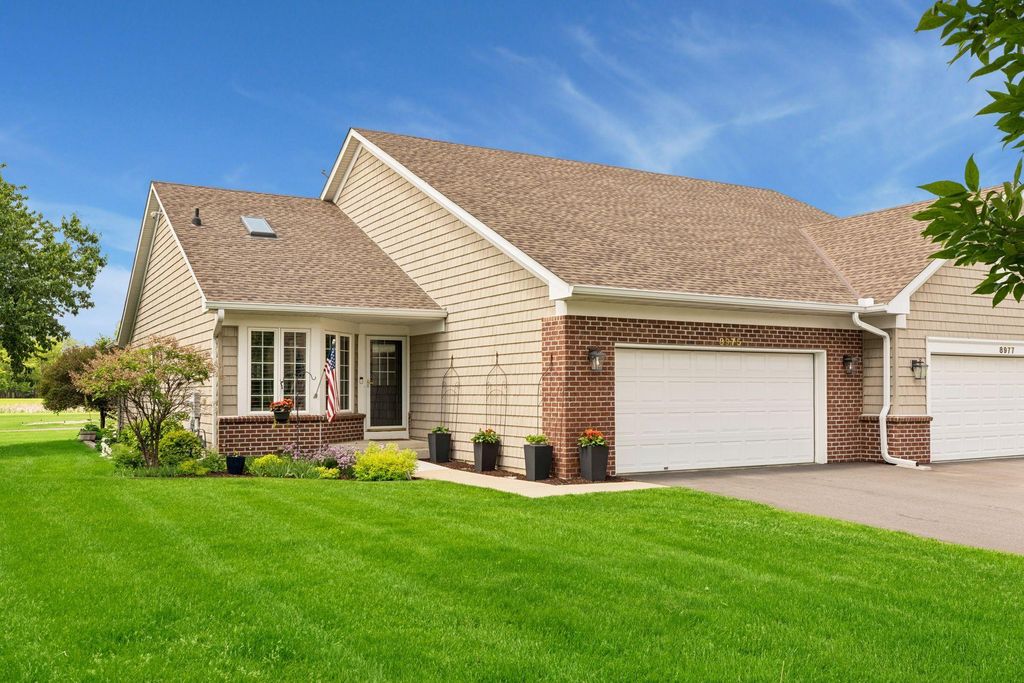 8975 Deer Run Drive, Victoria, MN 55386