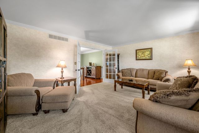 1445 Corona Drive, Lexington, KY 40514